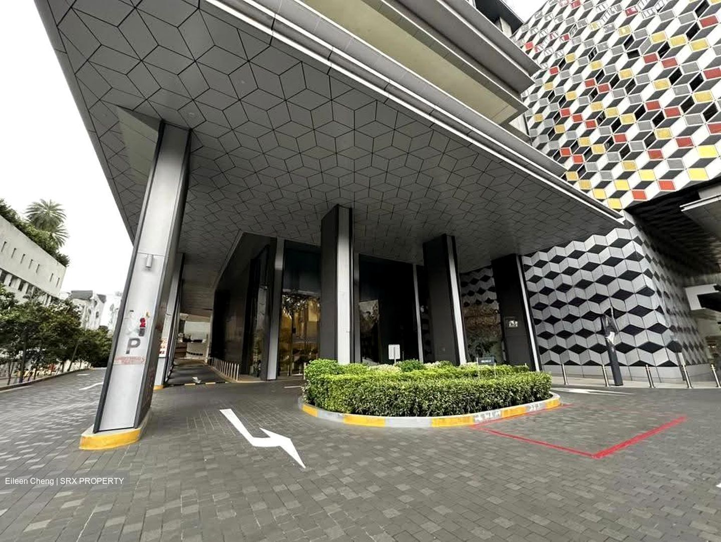 Centrium Square (D8), Office #626832271